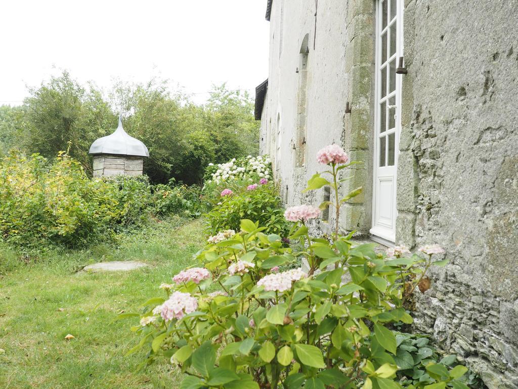 Bed and Breakfast Les Grands-Aulnais Cossé-le-Vivien Exterior foto
